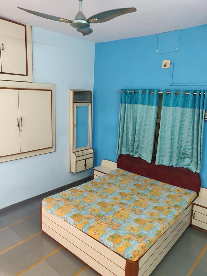 Sharing Room and PG Rent in Satellite, Ahmedabad